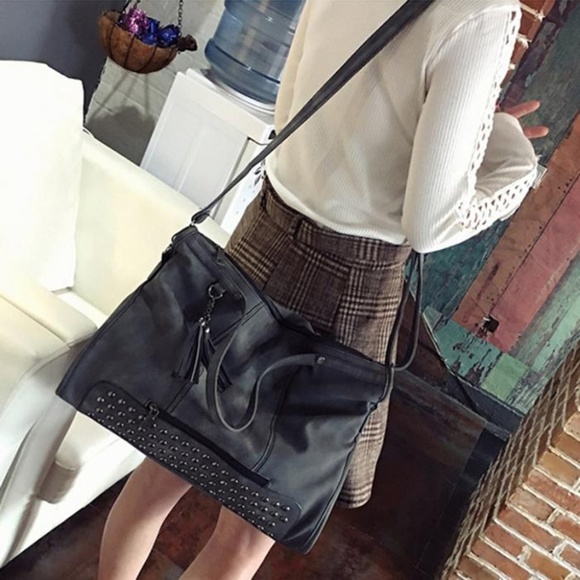 #NEW LIGHTENING Studded Bag A - Picture 6 of 8